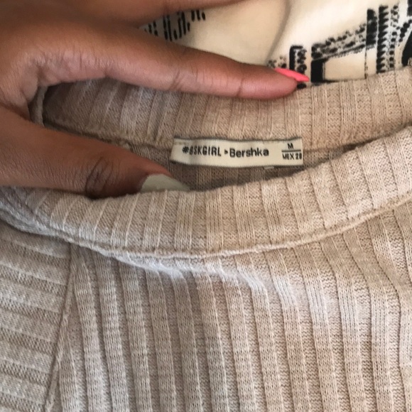 Halter - Picture 2 of 2